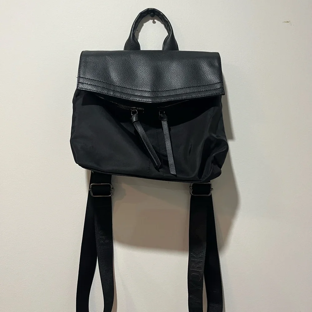 Cute Backpack - Picture 1 of 2
